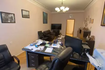 Aylıq Kirayə Ofis Beşmərtəbədə