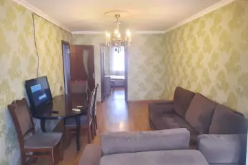 Aylıq Kirayə Köhnə Tikili İçərişəhərdə