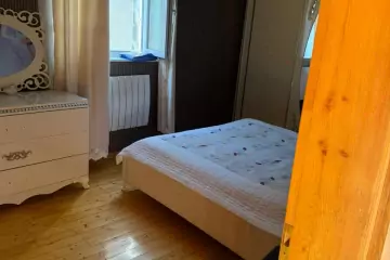 Satılır Həyət Evi Zabrat Qəsəbəsida