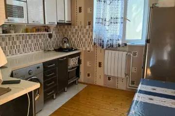 Satılır Həyət Evi Zabrat Qəsəbəsida