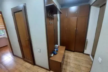 Aylıq Kirayə Köhnə Tikili Elmler Akademiyasıda