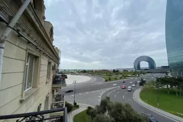 Aylıq Kirayə Köhnə Tikili Ağ şəhər Kompleksində