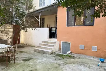 Satılır Köhnə Tikili 4-cü Mikrorayonda