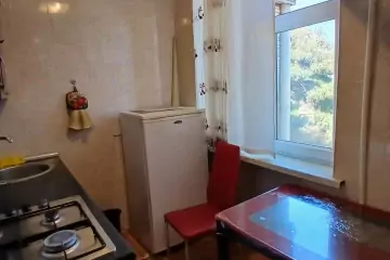 Satılır Köhnə Tikili 8-ci Kilometrdə
