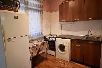 Satılır Köhnə Tikili 4-cü Mikrorayonda