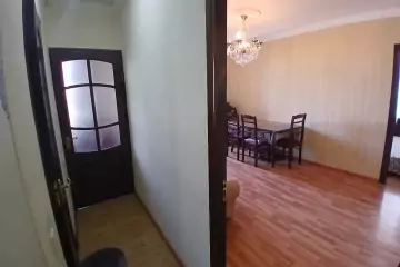 Satılır Köhnə Tikili 8-ci Kilometrdə