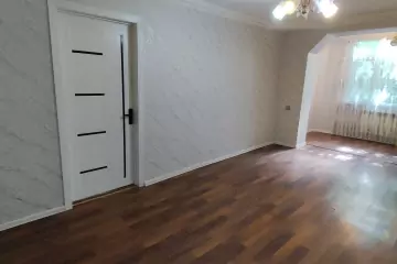 Satılır Köhnə Tikili Yasamal Bazarında