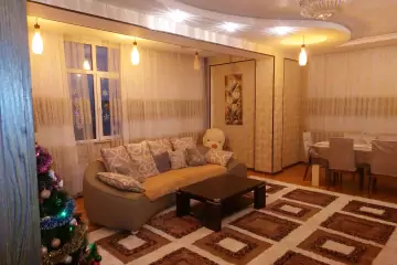 Satılır Yeni Tikili 1-ci Mikrorayonda