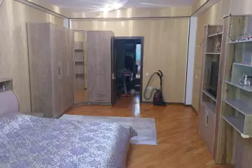 Satılır Yeni Tikili 1-ci Mikrorayonda