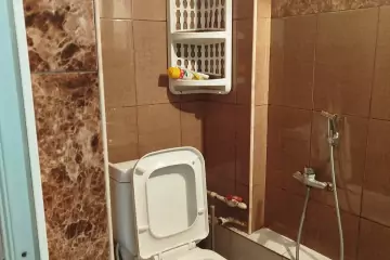 Satılır Köhnə Tikili Köhnə Coratda