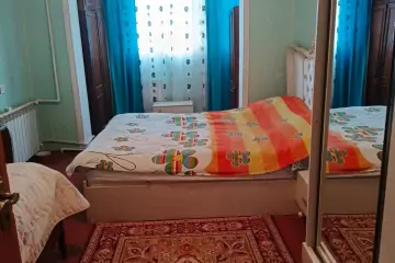 Satılır Köhnə Tikili Qaraçuxurda