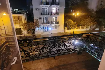 Aylıq Kirayə Köhnə Tikili Ağ şəhər Kompleksində
