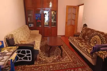 Satılır Köhnə Tikili Qaraçuxurda