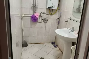 Satılır Köhnə Tikili Qaraçuxurda