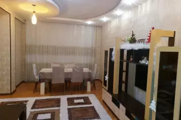 Satılır Yeni Tikili 1-ci Mikrorayonda