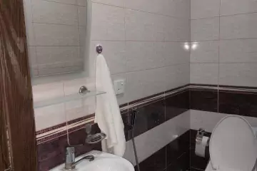 Satılır Yeni Tikili 1-ci Mikrorayonda