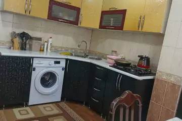 Satılır Köhnə Tikili Qaraçuxurda