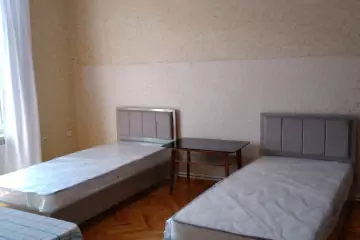 Aylıq Kirayə Köhnə Tikili Elmler Akademiyasıda 