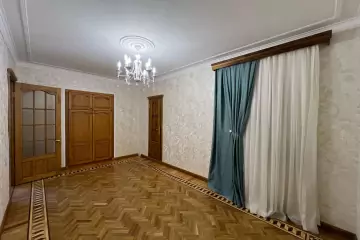 Satılır Köhnə Tikili İzmir Parkı