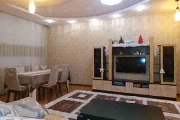Satılır Yeni Tikili 1-ci Mikrorayonda 