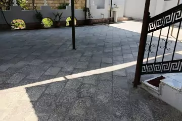 Satılır Həyət Evi Binədə