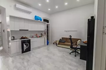 Aylıq Kirayə Köhnə Tikili Mərkəzdə