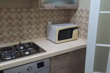 Satılır Yeni Tikili 1-ci Mikrorayonda