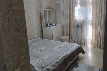 Satılır Yeni Tikili 1-ci Mikrorayonda