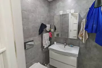 Aylıq Kirayə Köhnə Tikili Mərkəzdə