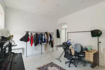 Aylıq Kirayə Köhnə Tikili Mərkəzdə