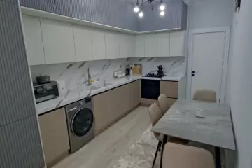 Satılır Yeni Tikili Nəsimi Bazarında