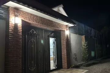 Satılır Həyət Evi Mərkəzi Poçtda