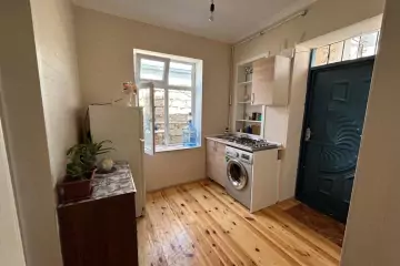 Satılır Həyət Evi Binədə