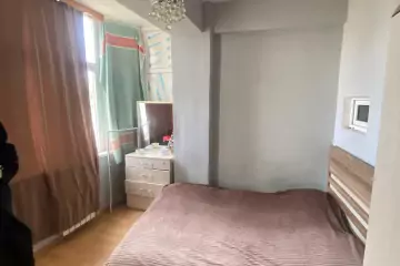 Satılır Yeni Tikili Qurtuluş 93da