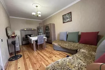 Satılır Həyət Evi Binədə