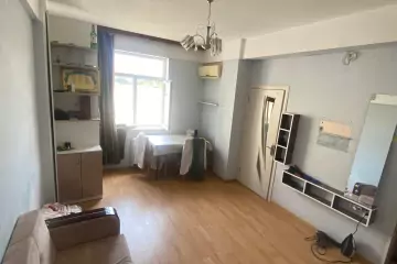 Satılır Yeni Tikili Qurtuluş 93da