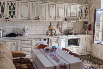 Satılır Həyət Evi Buzovnada