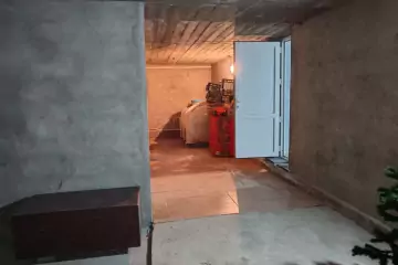 Satılır Həyət Evi Buzovnada