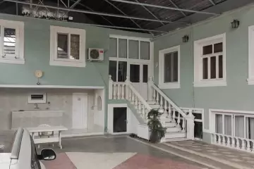 Satılır Həyət Evi Vtarov çastda