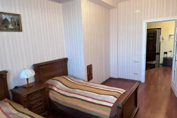 Aylıq Kirayə Yeni Tikili şərq Bazarında