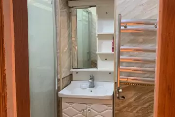 Aylıq Kirayə Yeni Tikili Mərkəzdə