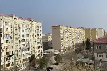 Satılır Köhnə Tikili 10-cu Mikrorayonda
