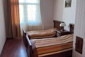 Aylıq Kirayə Yeni Tikili şərq Bazarında