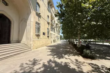 Aylıq Kirayə Köhnə Tikili Mərkəzdə