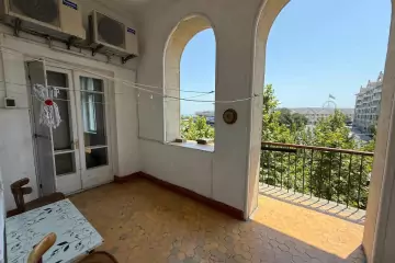 Aylıq Kirayə Köhnə Tikili Mərkəzdə