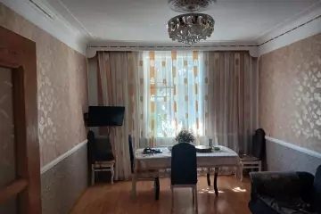 Satılır Köhnə Tikili Bakıxanovda