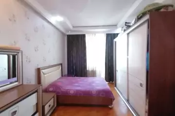 Satılır Yeni Tikili 1-ci Mikrorayonda