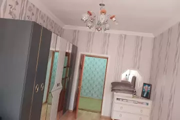 Satılır Köhnə Tikili Bakıxanovda