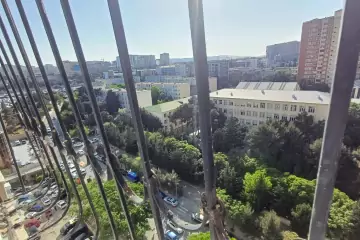 Satılır Yeni Tikili 1-ci Mikrorayonda