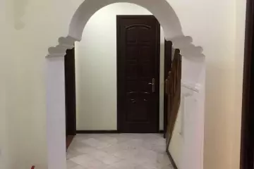 Aylıq Kirayə Köhnə Tikili Mərkəzdə